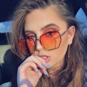 Meet your Posher, Jocelyn